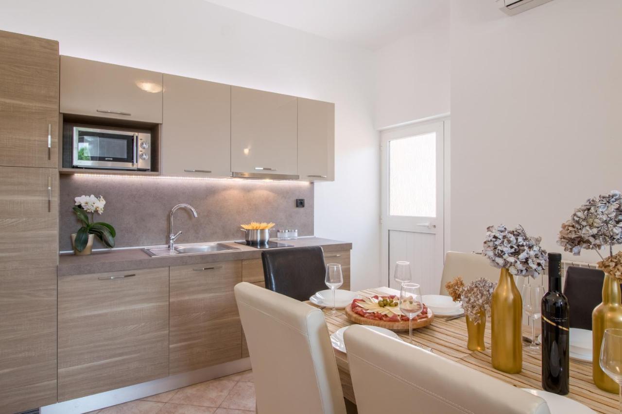 Apartments Ivica 1706 Ližnjan エクステリア 写真