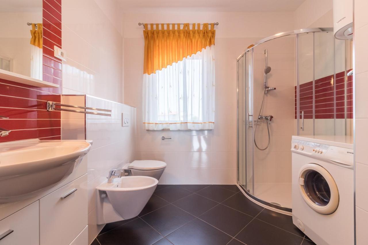 Apartments Ivica 1706 Ližnjan エクステリア 写真